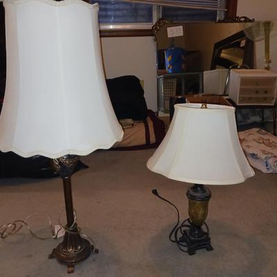 2 TABLE LAMPS