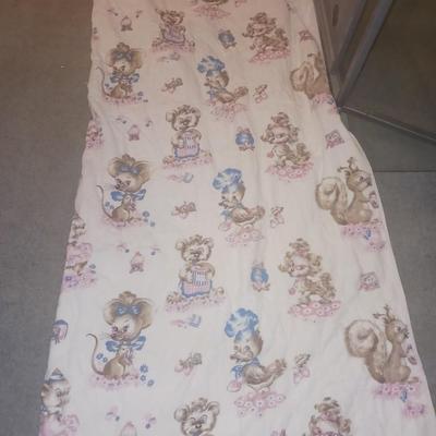 CHILDRENS QUILT, BOX OF PHONE CORDS APPLE AND ANDROID