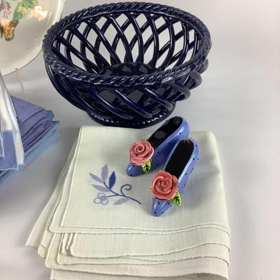 263 Lenox Cake Plate, Blue Lattice Bowl, Shoe Salt & Pepper Shakers & Table Linens