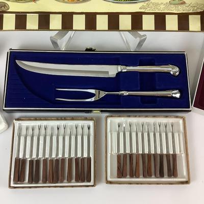 267 Carvel Hall Knife Set of Six & Other Kitchenware Lot