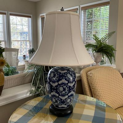 271 Blue & White Pottery Lamp