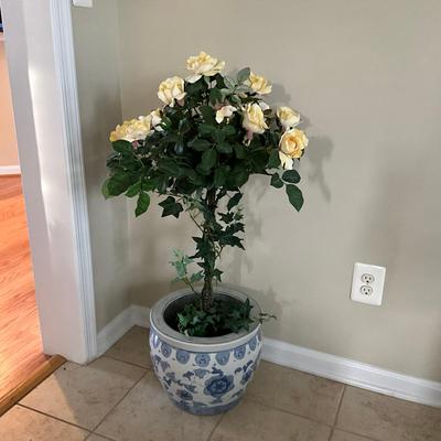 280 Rose Topiary In Blue & White Fish Bowl Planter