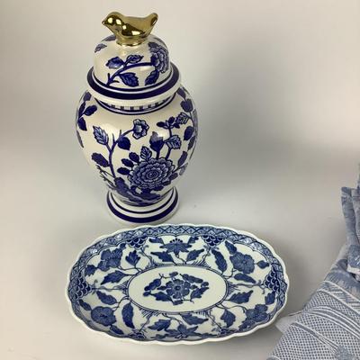 288 Blue & White French Table Cloths