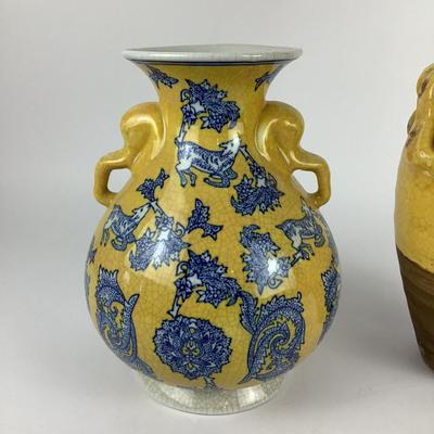 289 Yellow & Blue Chinese Vase With Yellow Flower Pot