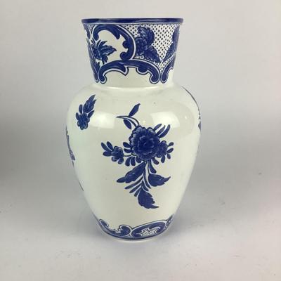 300 Tiffany & Co. "Tiffany Delft" Vase