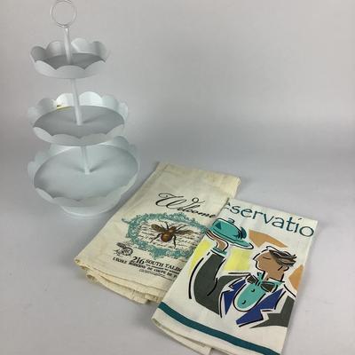 302 One Three Tier Stand With Tea Towels
