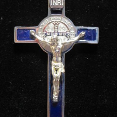 Crucifix  (3" x 1-3/4") with 28-1/2"  Chain with lobster claw clasp