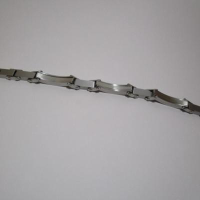 Stainless steel/carbon fiber 9" bracelet, silver