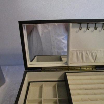 Jewelry box with mirror and two inserts