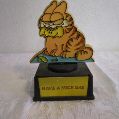Garfield "Have a Nice Day" award statue