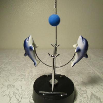 Rocking Dolphin Kinetic