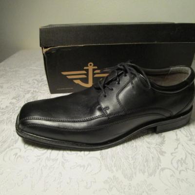 Docker men's shoes, size 13 W