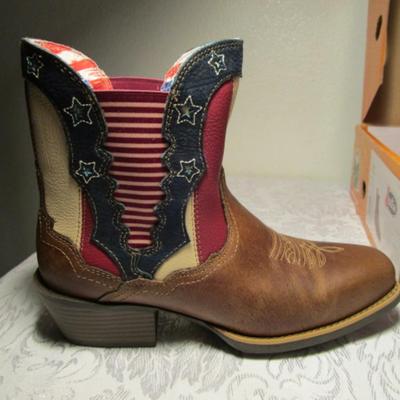 Justin women's cowboy boots, size 8-1/2 B