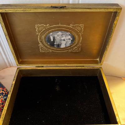 830 Set of 3 Vintage Trinket / Jewelry Boxes