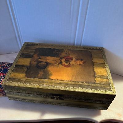 830 Set of 3 Vintage Trinket / Jewelry Boxes