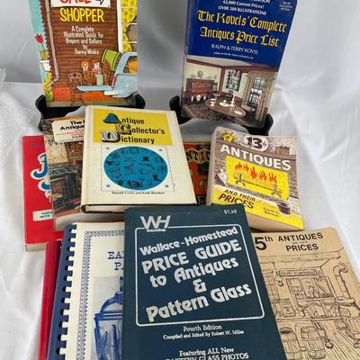 Vintage Antique collectors guides