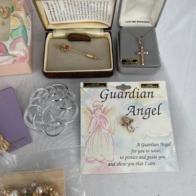 Fancy jewelry and brooches