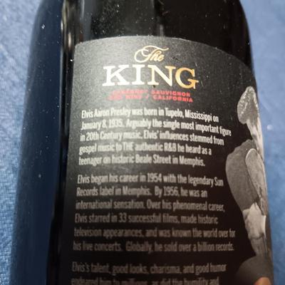SEALED BOTTLE OF THE KING CABERNET CALIFORNIA WINE