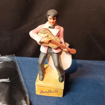 NEW ELVIS PRESLEY SCARF AND MUSICAL DECANTER