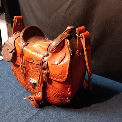 VERY UNIQUE LEATHER TOOLED PURSE WITH SADDLE