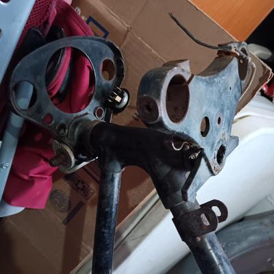 HUGE LOT OF PARTS FOR HARLEY DAVIDSON EARLY YEARS MOTORCYCLES