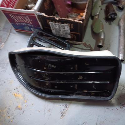 HUGE LOT OF PARTS FOR HARLEY DAVIDSON EARLY YEARS MOTORCYCLES