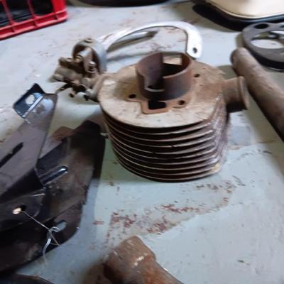 HUGE LOT OF PARTS FOR HARLEY DAVIDSON EARLY YEARS MOTORCYCLES