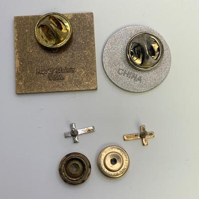 Unique Vintage Pins, Pendants, & Other Small Trinkets, incl. 10K & 14K (ST-HS)