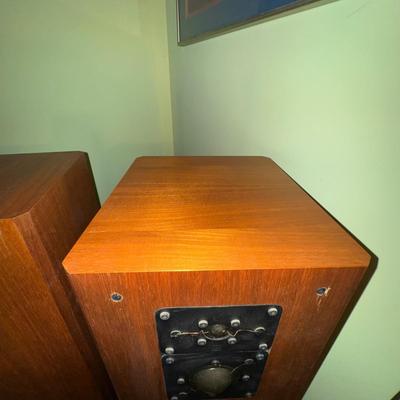 737 Vintage Pair of ADS Speakers Model: L1290/2