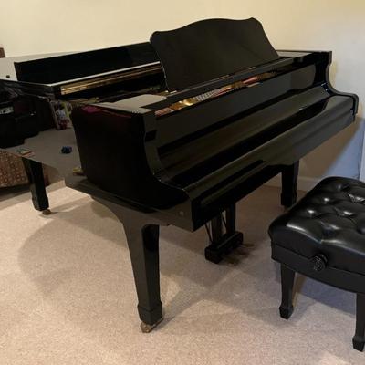 Yamaha G3 Baby Grand Piano -Like New