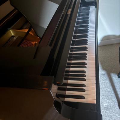 Yamaha G3 Baby Grand Piano -Like New