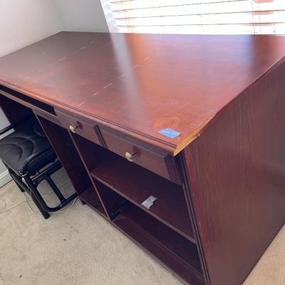 Office/Student Desk in Cherry Wood Finish