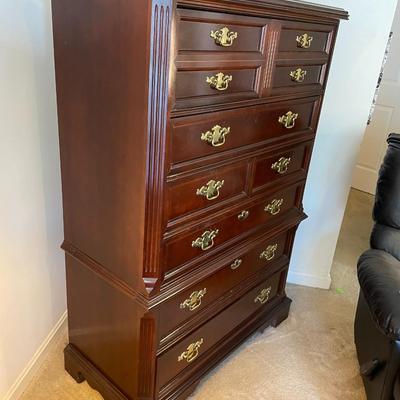Bassett Furniture Chippendale Chest of Drawers