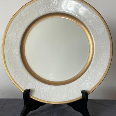 Mikasa Lace Print with Gold Trim Fine China Set of 5