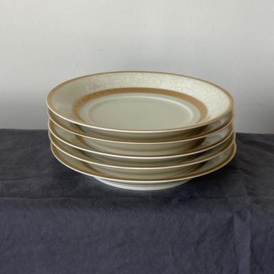 Mikasa Lace Print with Gold Trim Fine China Set of 5