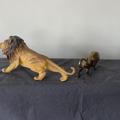 Set of Lion sculptures
