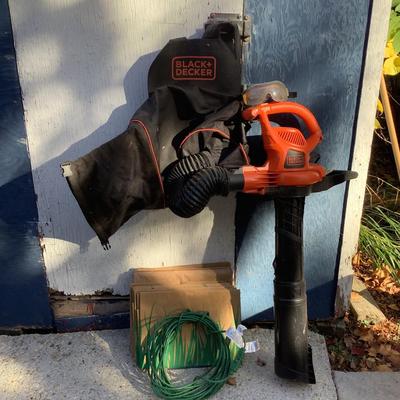 146. Black & Decker Electric Blower