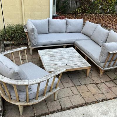 156. 4-Piece ARTICLE -Outdoor Acacia Furniture Set