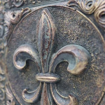 Fleur De Lis Wall Hanging