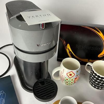 172. NESPRESSO Vertuo Machine with Merrimeko Mug