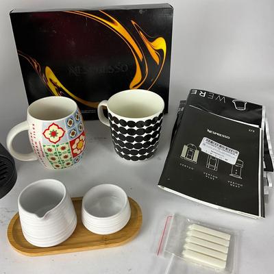 172. NESPRESSO Vertuo Machine with Merrimeko Mug