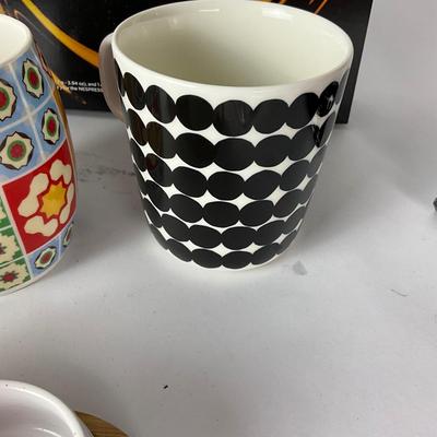 172. NESPRESSO Vertuo Machine with Merrimeko Mug