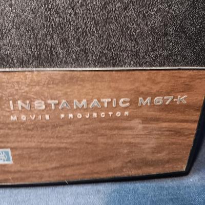 KODAK INSTAMATIC M67-K MOVIE PROJECTOR