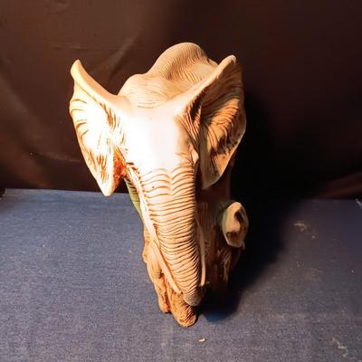 CERAMIC ELEPHANT W/BABY STATUE