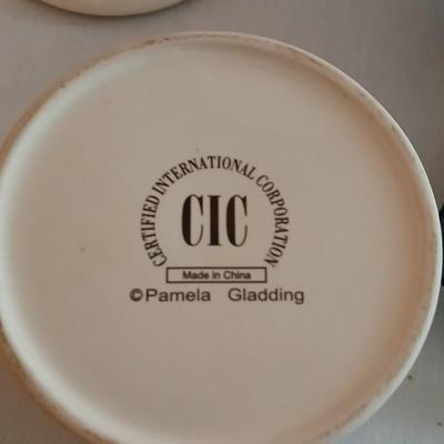 Certified International Corporation Pamela Gladding utensil canister - Salt & Pepper - Cream & Sugar