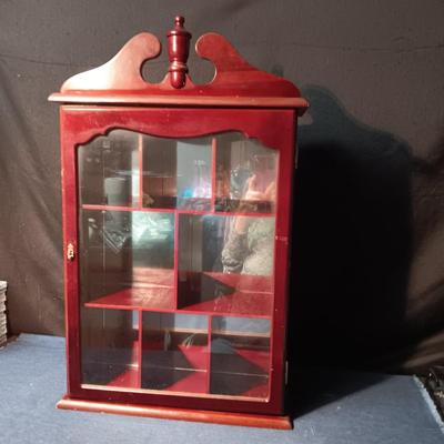WALL HUNG OR FREESTANDING SECTIONED DISPLAY CABINET