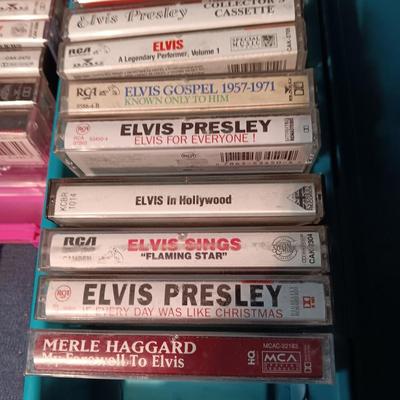 ELVIS PRESLEY MUSIC ON CASSETTE