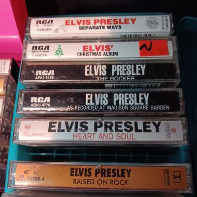 ELVIS PRESLEY MUSIC ON CASSETTE