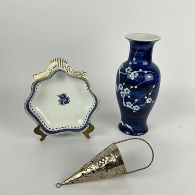 317 Mottahedeh Plate & Vase With Sterling Plate Flower Holder