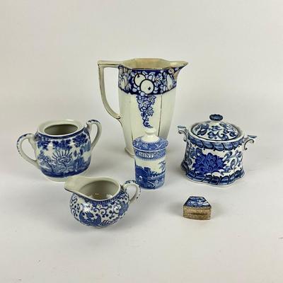 318 Miscellaneous Blue & White Pottery Lot